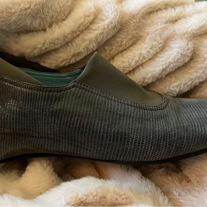 Thierry Rabotin flats